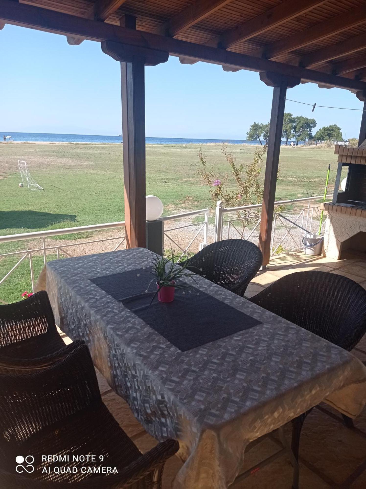 "By The Sea" Family Apartments Paralia Dionisiou Exterior foto